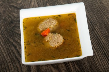 Lezzetli köfte çorbası