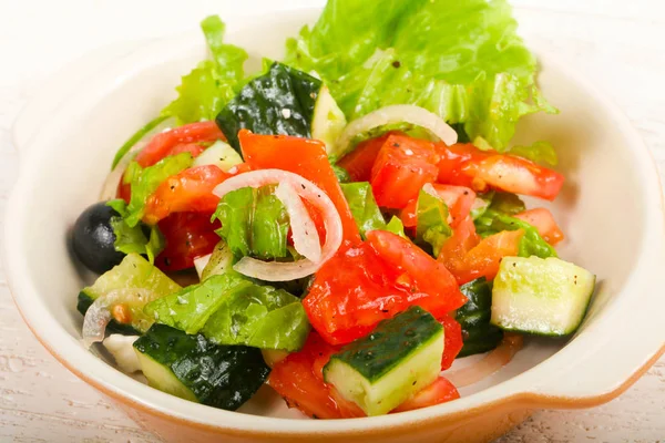 Salada grega com azeitonas — Fotografia de Stock