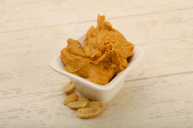 Beyaz kase fıstık ezmesi