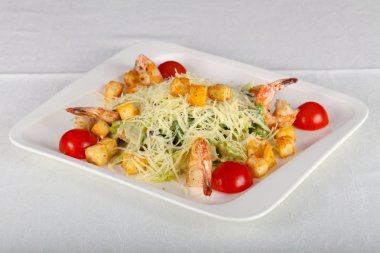 Sezar salata karides ile