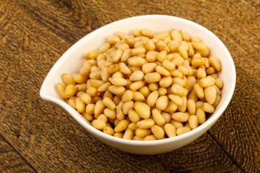 Sedir fındık yığın kase