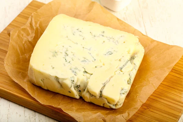 Fetta di formaggio Gorgonzola — Foto Stock