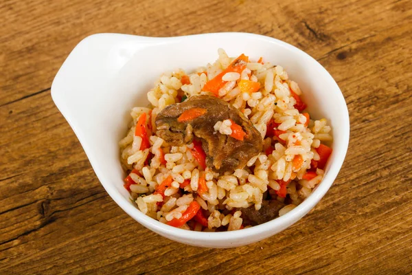 Plov con carne y zanahoria —  Fotos de Stock