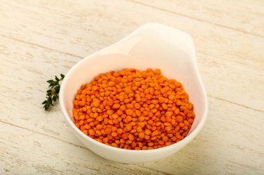 Beyaz kase portakal mercimek 