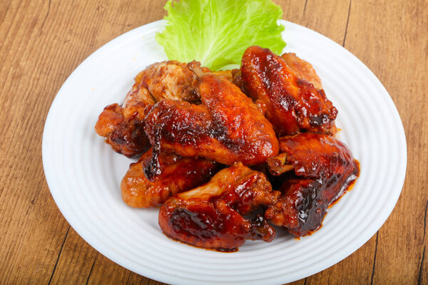 Chicken wings in teriyaki sauce 
