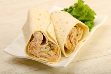 Ton balıklı ekmek rulo