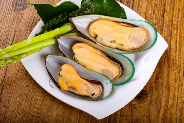 New Zealand Mussels Plate Garlic — Stock Photo, Image