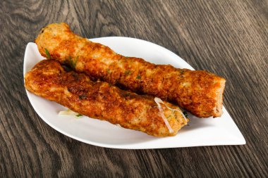 Soğanlı ve maydanozlu tavuk Kofta.