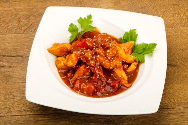 Beyaz plaka teriyaki soslu tavuk 