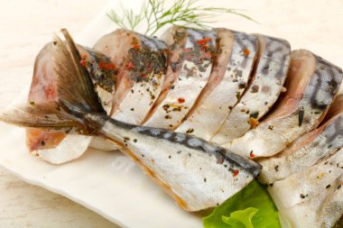 Tabakta tütsülenmiş Scomber