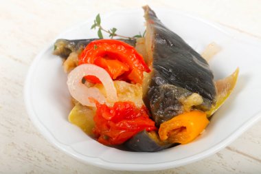 Buharda pişmiş sebzeler.