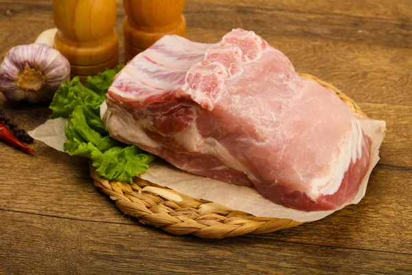 Сырая свинина — стоковое фото