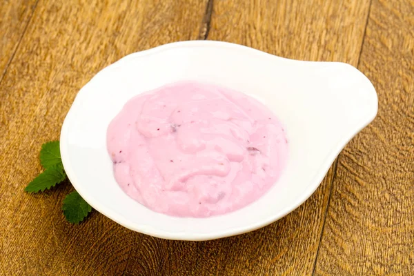 Yoghurt Blueberries Green Melissa Leaves — Stock Photo, Image
