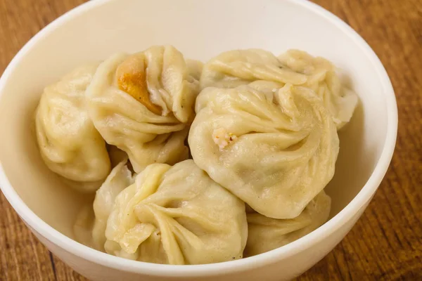 Momo Fyllda Räkor Kyckling Nötkött Eller Fläsk Kinesiska Dumplings Vit — Stockfoto