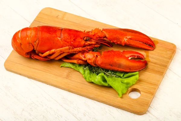 Gotowanego homara na talerzu — Zdjęcie stockowe