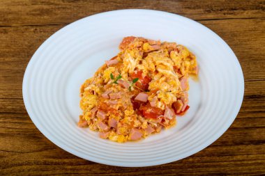 Kase pişmiş yumurta