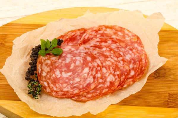 Salsiccia affettata — Foto Stock