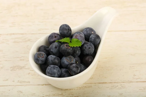 Blueberry heap in bowl — Stock Photo, Image