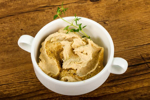 Humus vegetariano con semillas de sésamo — Foto de Stock