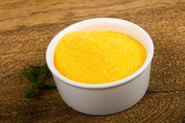 Kabın içinde ham polenta
