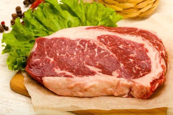 Rippenauge rohes Steak — Stockfoto