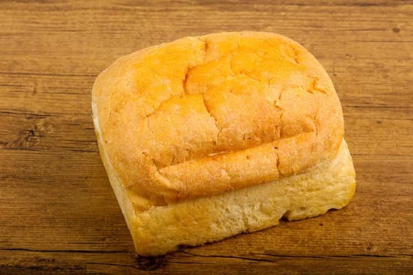 Hausgemachtes Brot Über Dem Hölzernen Hintergrund — Stockfoto