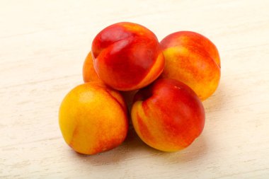 Olgun nektarin yığın