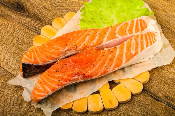 Raw Salmon Salt Pepper Ready Cooking Wooden Table Background — Stock Photo, Image