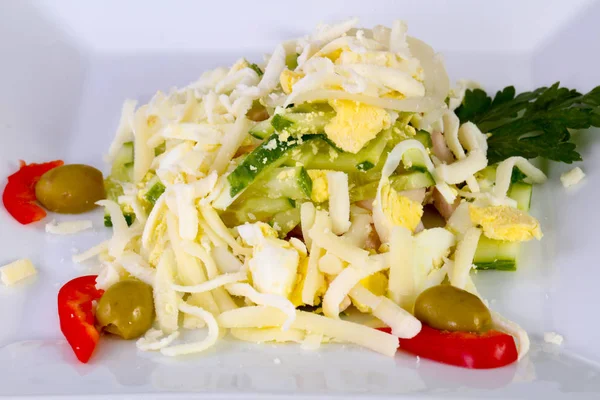 Yumurta Jambon Salatası Maydanoz Ahşap Arka Plan Üzerinde Hizmet — Stok fotoğraf