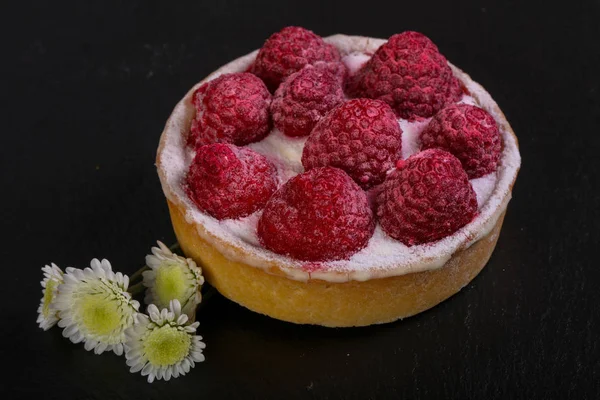 Frambuesa Sabrosa Torta Sobre Fondo Madera —  Fotos de Stock