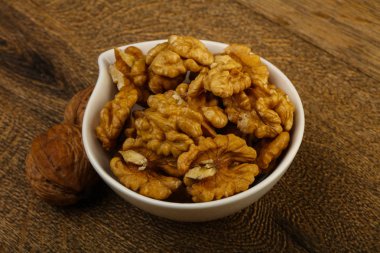 Kase üzerinde ahşap arka plan açık ceviz 