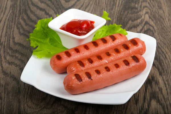 Grillowane Kiełbaski Sałatka Ketchup — Zdjęcie stockowe