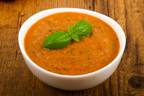 Sopa Tomate Frio Gazpacho Sobre Fundo Madeira — Fotografia de Stock