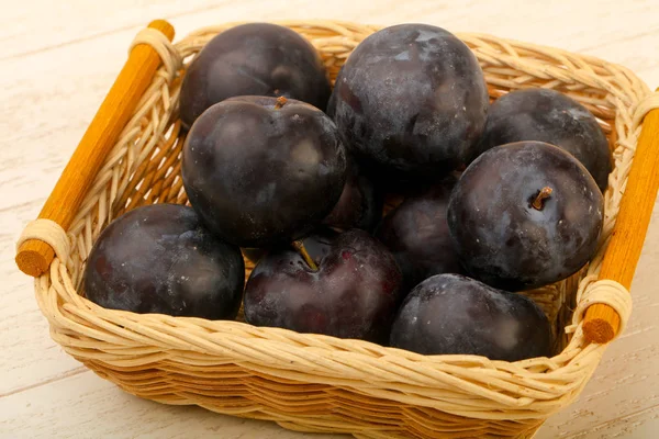 Ripe Fresh Plums Wooden Background — Stock Photo, Image