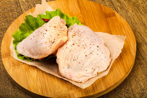Raw Chicken Thigh Spices Ready Cooking Wooden Background — Stock Photo, Image