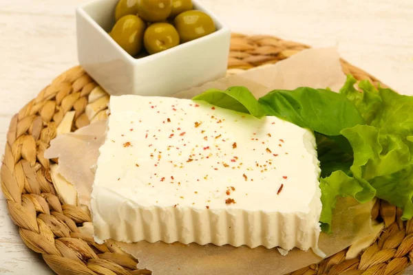 Feta Käse Mit Oliven — Stockfoto