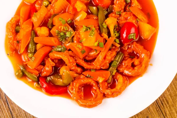 Squid Rings Sweet Sour Sauce Vegetables Spices — Stock Photo, Image