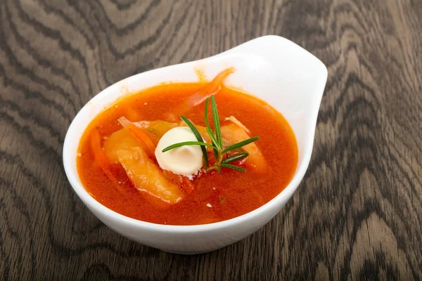 Rus Borcsh çorba ahşap arka plan üzerinde