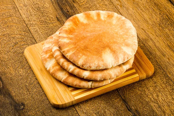 Pane Pita Mucchio Sopra Sfondo Legno — Foto Stock