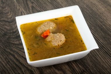 Köfte, patates ve havuç çorbası