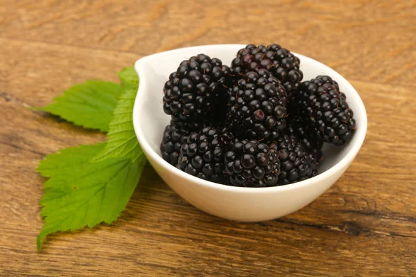 Blackberries Leaf Wooden Background — Stock Photo, Image