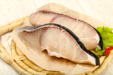 Ham sulu köpek balığı biftek ızgara için hazır