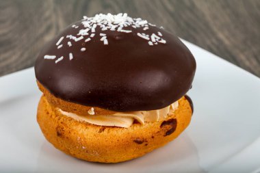 Bouchee kek çikolata ile