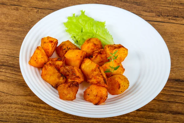 Запеченный Картофель Травами — стоковое фото