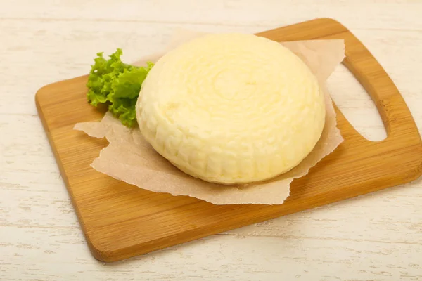 Giovane Formaggio Caucasico Suluguni — Foto Stock