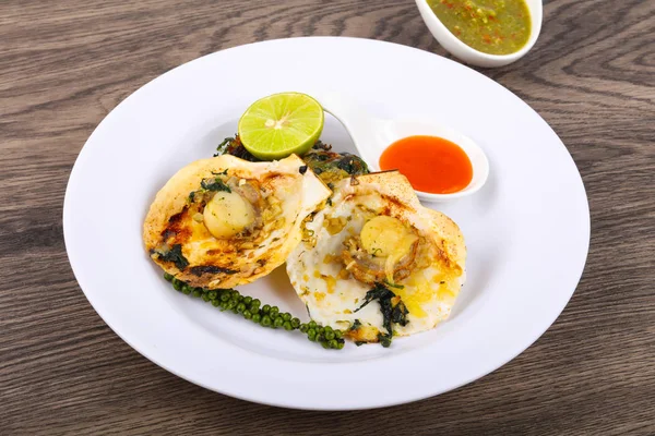 Baked Scallops Spinach Lime Cheese — Stock Photo, Image