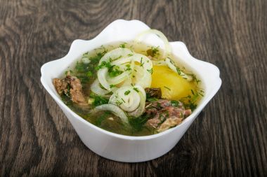 Beyaz et çorbası - kuzu veya dana eti ile Hashlama