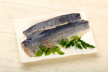 Derili ringa fileto.