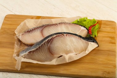 Ham sulu köpek balığı biftek ızgara için hazır