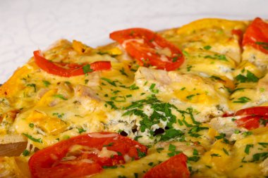 Sıcak lezzetli tavuk pizza 